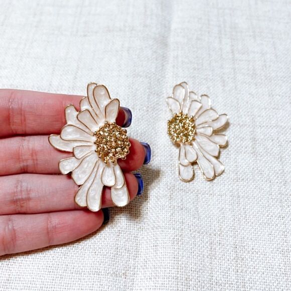 Flower statement earrings N149 - Picture 6 of 6